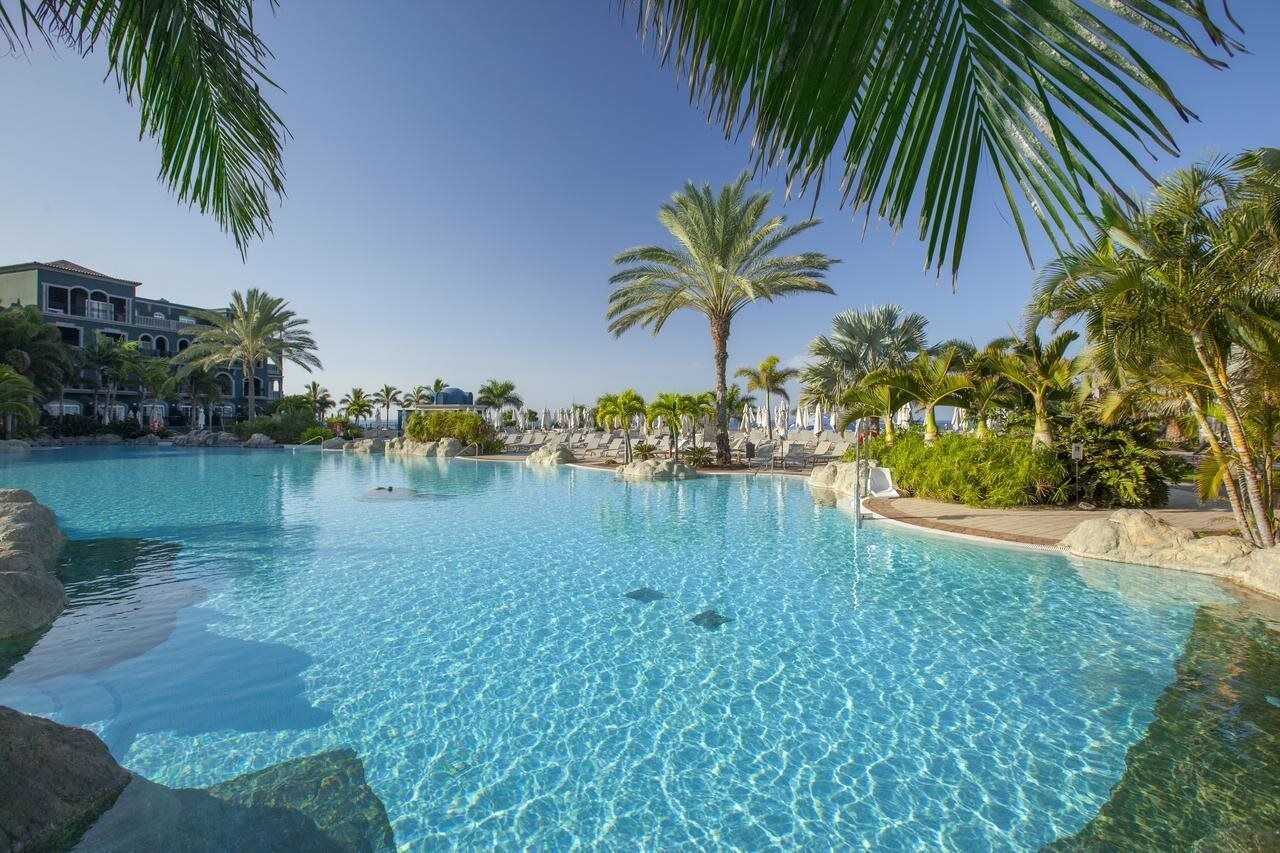 מלונראס Lopesan Villa Del Conde Resort & Thalasso מראה חיצוני תמונה The swimming pool at the resort