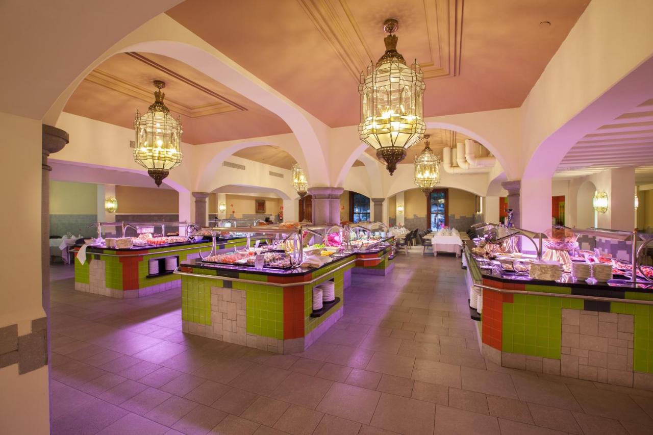 מלונראס Lopesan Villa Del Conde Resort & Thalasso מראה חיצוני תמונה The buffet at the Grand Hyatt Hotel, Amman, Jordan